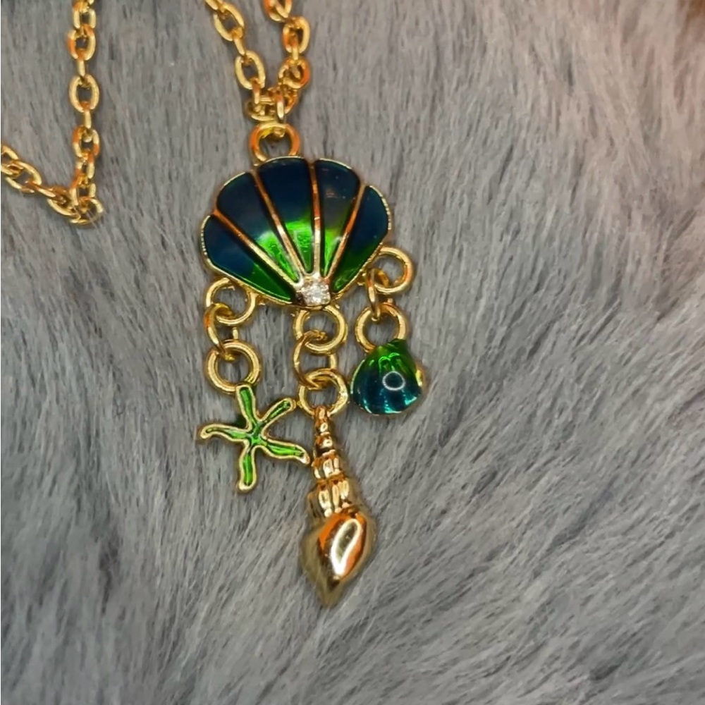 Sea C necklace